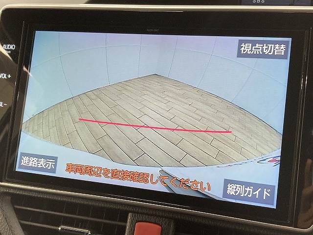 TOYOTA NOAH HYBRID 2018 Image 31