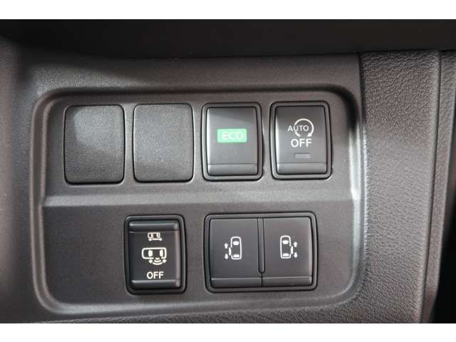 NISSAN SERENA  S-HYBRID 4WD 2017 Image 31