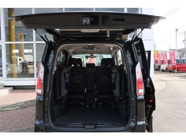 NISSAN SERENA  S-HYBRID 4WD 2017 Image 31