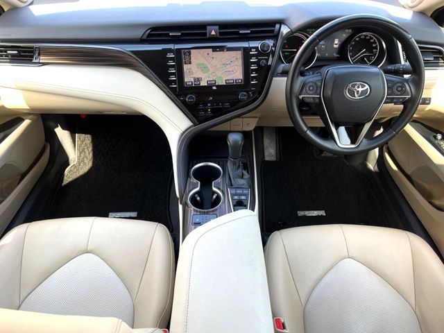 TOYOTA CAMRY HYBRID 2018 Image 31