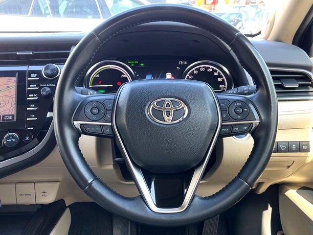 TOYOTA CAMRY HYBRID 2018 Image 31