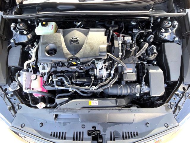 TOYOTA CAMRY HYBRID 2018 Image 31