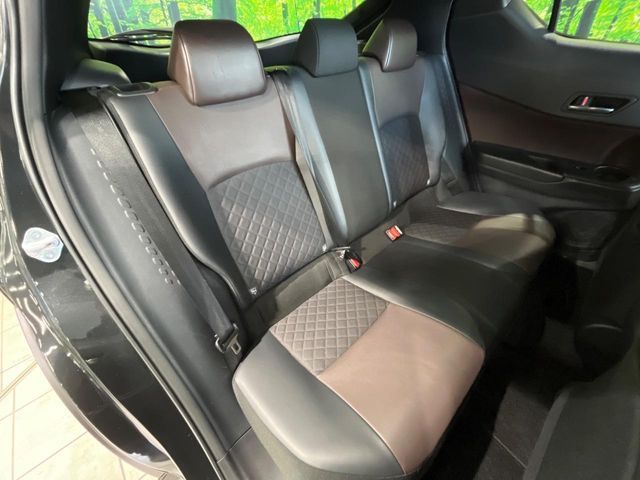 TOYOTA C-HR 2017 Image 31