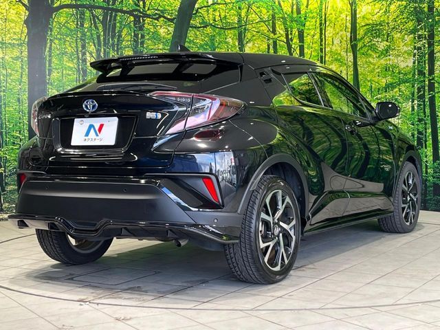 TOYOTA C-HR 2017 Image 31