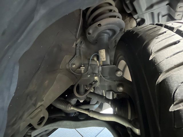 TOYOTA C-HR 2017 Image 31