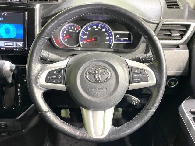 TOYOTA TANK 2017 Image 31