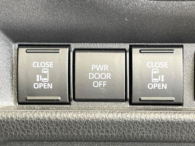 TOYOTA SIENTA HYBRID 2025 Image 31