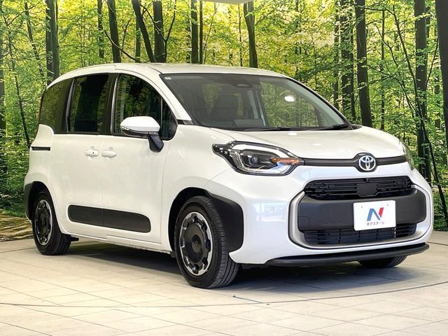 TOYOTA SIENTA HYBRID 2025 Image 31