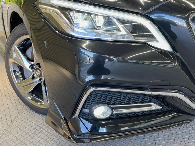 TOYOTA CROWN SEDAN HYBRID 2019 Image 31