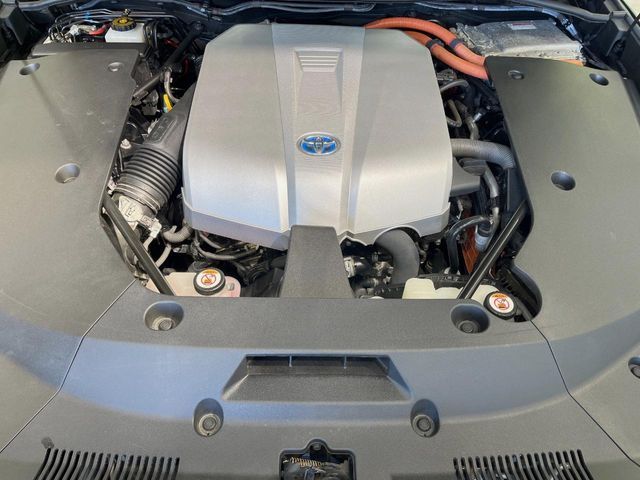 TOYOTA CROWN SEDAN HYBRID 2019 Image 31