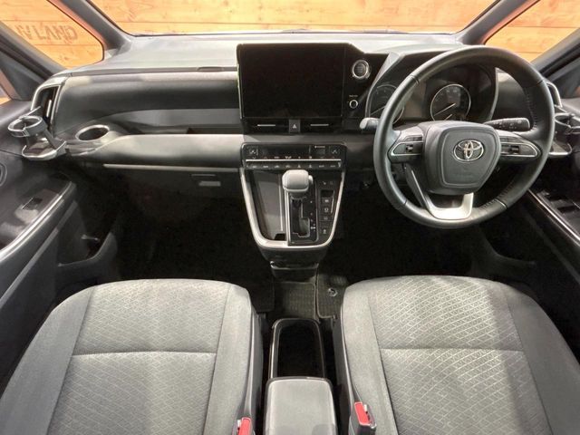 TOYOTA NOAH 2022 Image 31