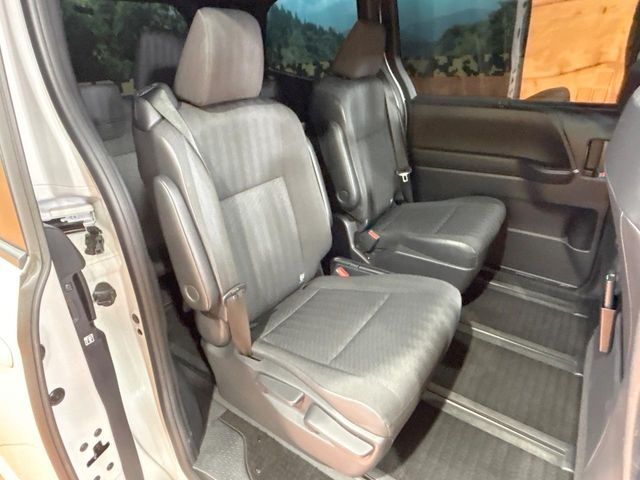 TOYOTA NOAH 2022 Image 31