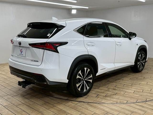 TOYOTA LEXUS NX300H AWD 2018 Image 31