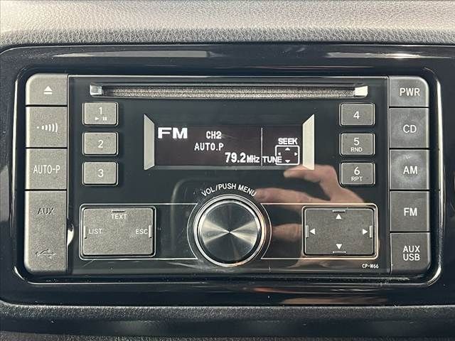 TOYOTA VITZ 2017 Image 31