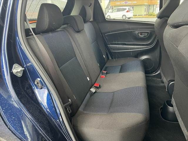 TOYOTA VITZ 2017 Image 31