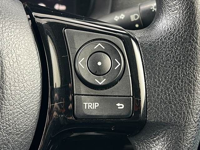 TOYOTA VITZ 2017 Image 31