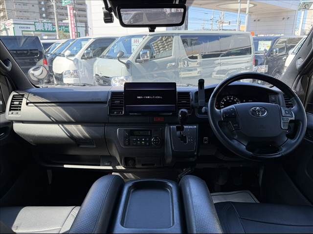 TOYOTA HIACE VAN 2WD 2021 Image 31