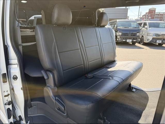 TOYOTA HIACE VAN 2WD 2021 Image 31