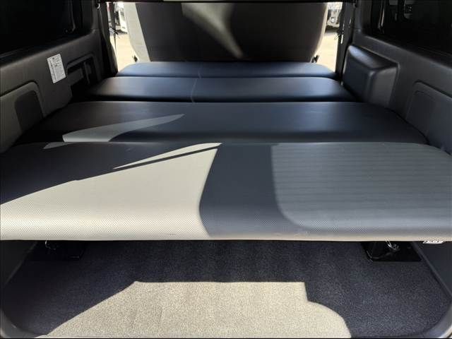 TOYOTA HIACE VAN 2WD 2021 Image 31