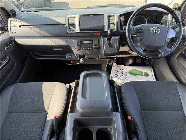 TOYOTA HIACE VAN 2WD 2018 Image 31