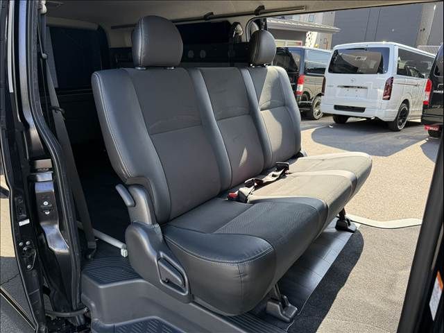 TOYOTA HIACE VAN 2WD 2018 Image 31
