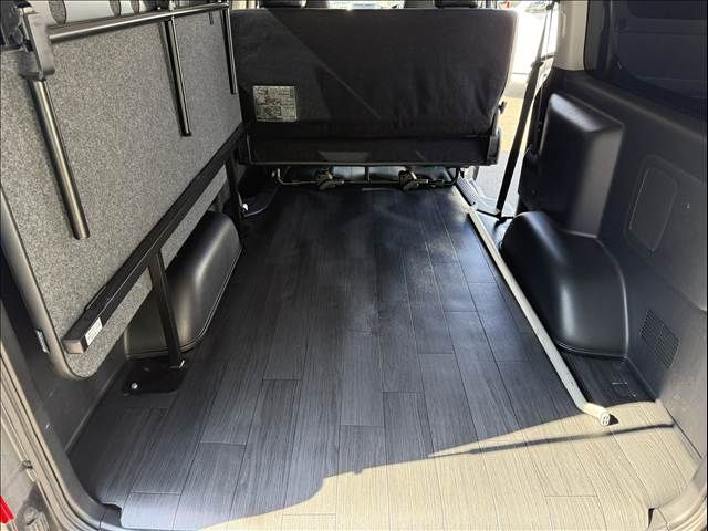 TOYOTA HIACE VAN 2WD 2018 Image 31