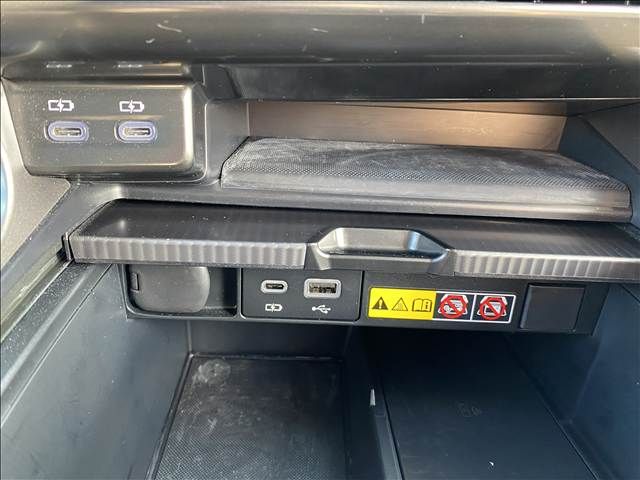 TOYOTA LEXUS RX500H 2023 Image 31