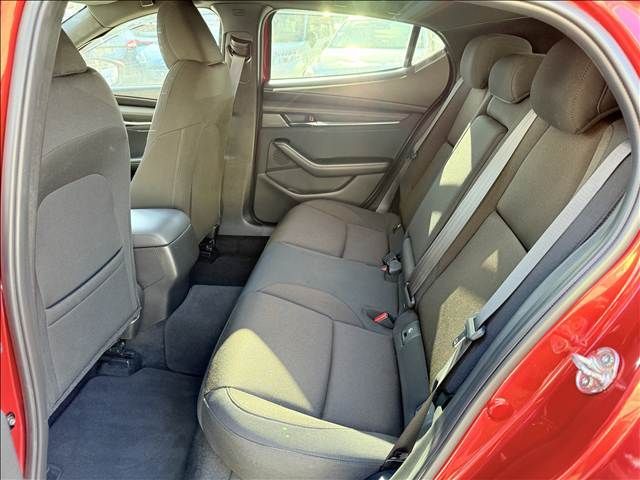 MAZDA 3 FASTBACK 2019 Image 31