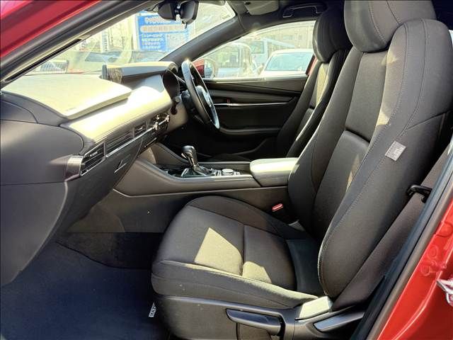 MAZDA 3 FASTBACK 2019 Image 31