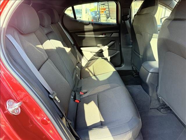 MAZDA 3 FASTBACK 2019 Image 31