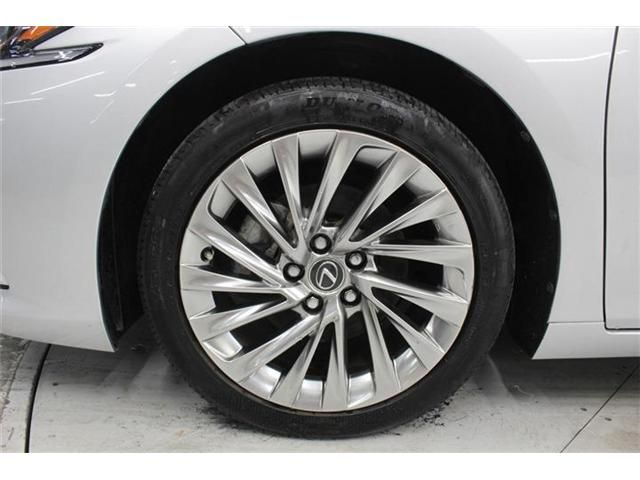 TOYOTA LEXUS ES300H 2019 Image 31