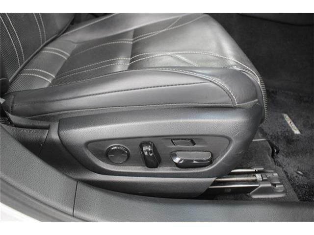 TOYOTA LEXUS ES300H 2019 Image 31