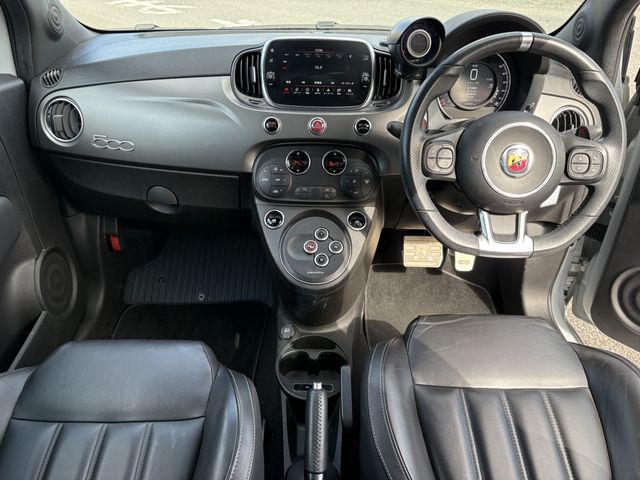 FIAT ABARTH 595C 2019 Image 31