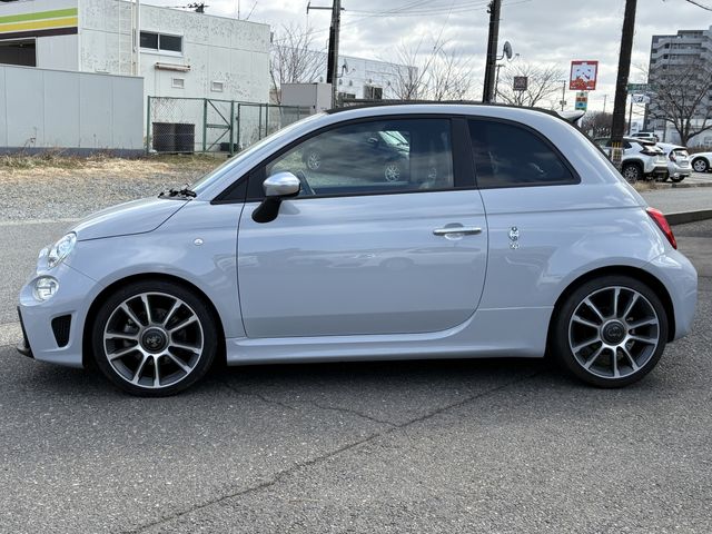 FIAT ABARTH 595C 2019 Image 31