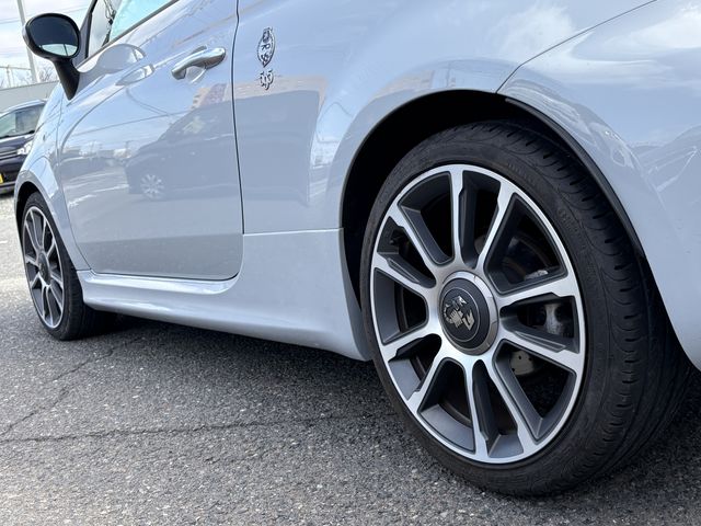 FIAT ABARTH 595C 2019 Image 31