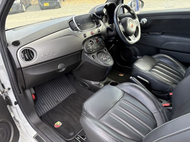 FIAT ABARTH 595C 2019 Image 31