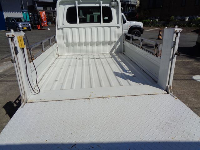 DAIHATSU HIJET TRUCK 4WD 2011 Image 31