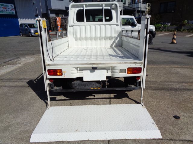 DAIHATSU HIJET TRUCK 4WD 2011 Image 31