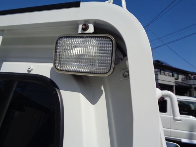 DAIHATSU HIJET TRUCK 4WD 2011 Image 31