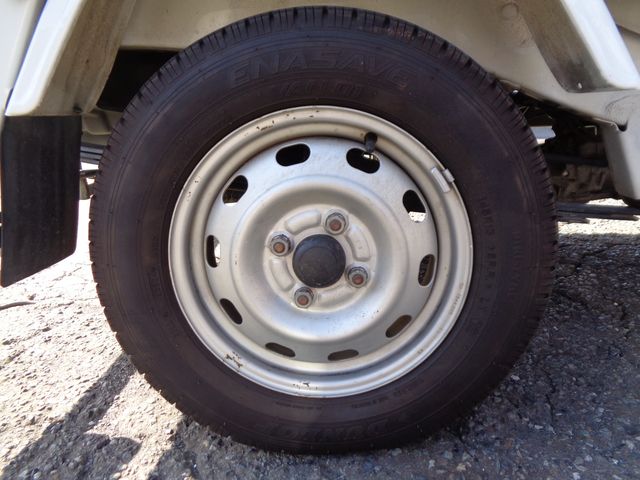 DAIHATSU HIJET TRUCK 4WD 2011 Image 31