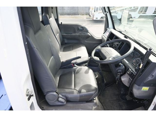 ISUZU ELF 2011 Image 31