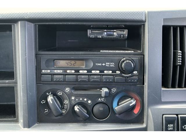 ISUZU ELF 2011 Image 31