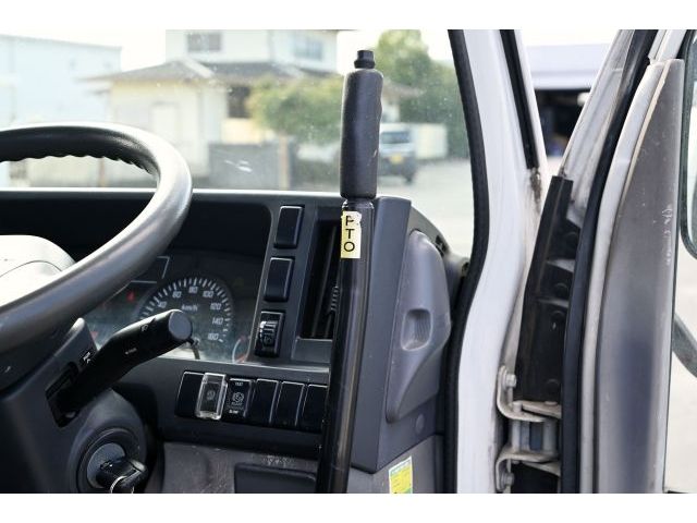 ISUZU ELF 2011 Image 31
