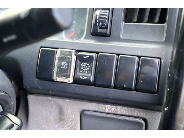 ISUZU ELF 2011 Image 31