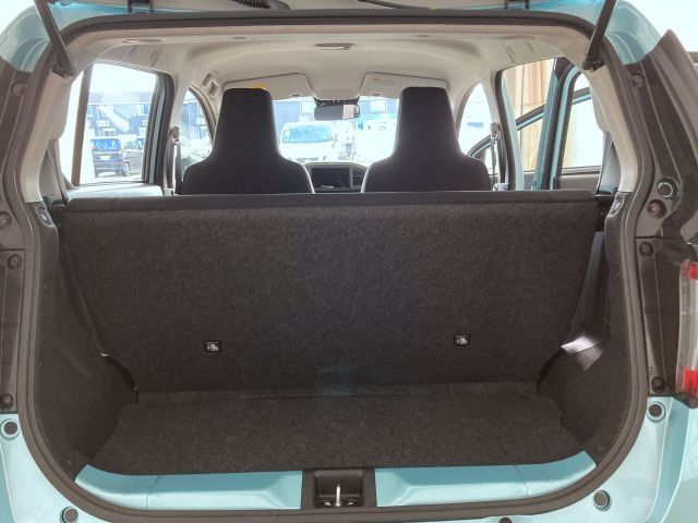 DAIHATSU MIRA E:S 2025 Image 31