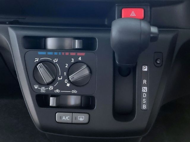 DAIHATSU MIRA E:S 2025 Image 31