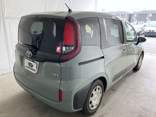 TOYOTA SIENTA HYBRID 2023 Image 31