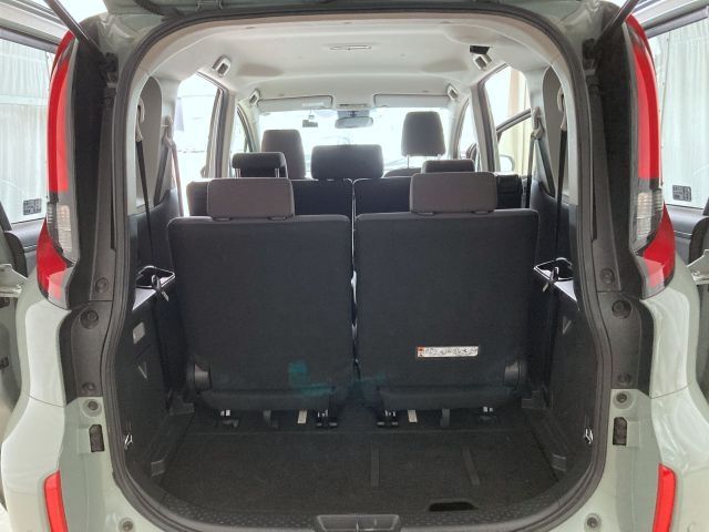 TOYOTA SIENTA HYBRID 2023 Image 31