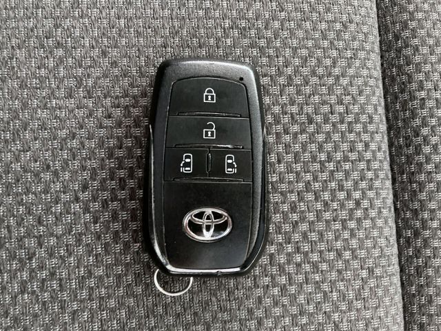 TOYOTA SIENTA HYBRID 2023 Image 31