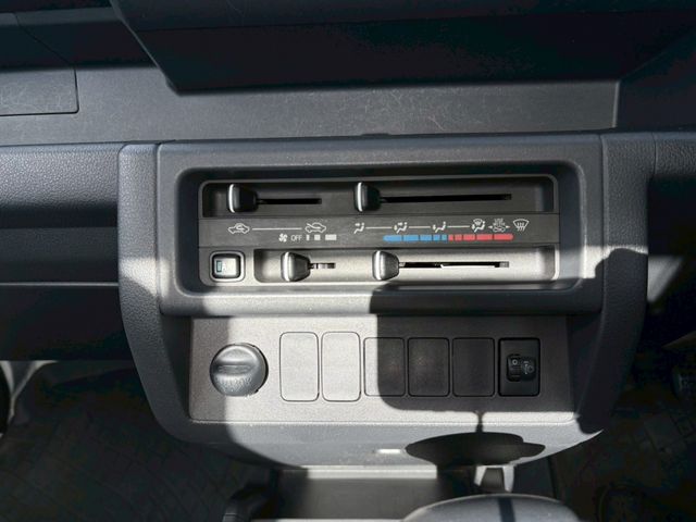 DAIHATSU HIJET TRUCK 2015 Image 31